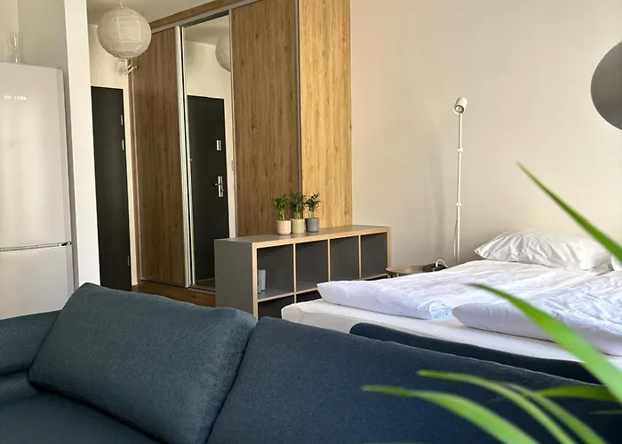 Modern In Old Town 아파트