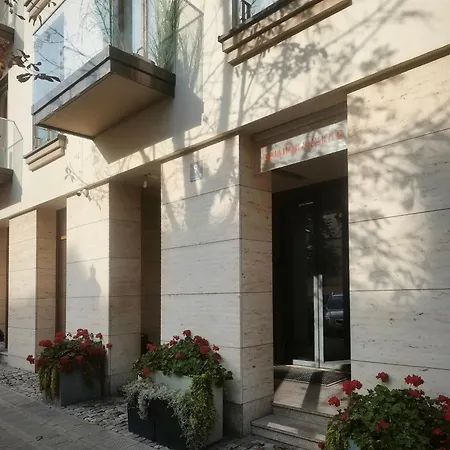 Апартаменты Modern In Old Town Познань