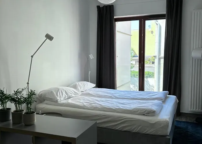 Modern In Old Town *